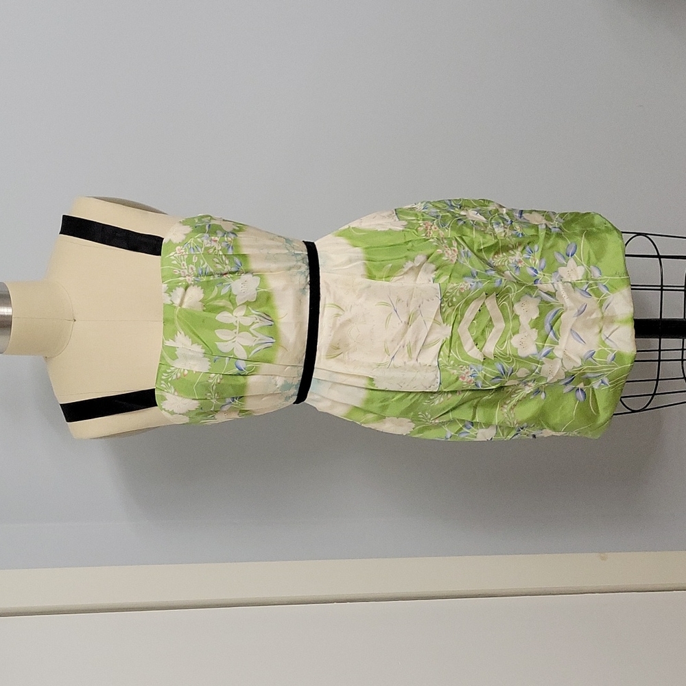 Forever 21 Silk Floral Dress Size XS